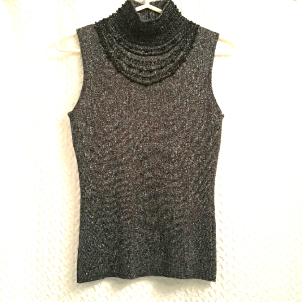 Chelsea & Theodore Beaded Top M